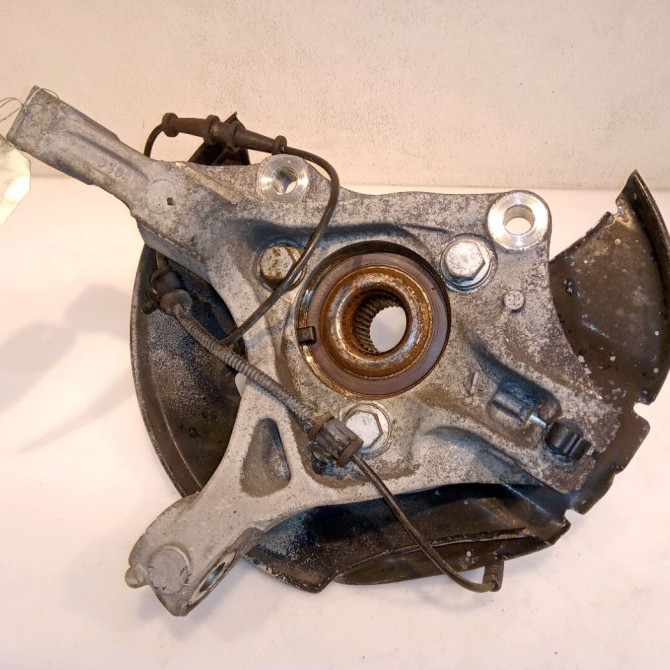 Moyeu avg occasion OPEL ZAFIRA III Phase 1 11-2011->... 13583479 2