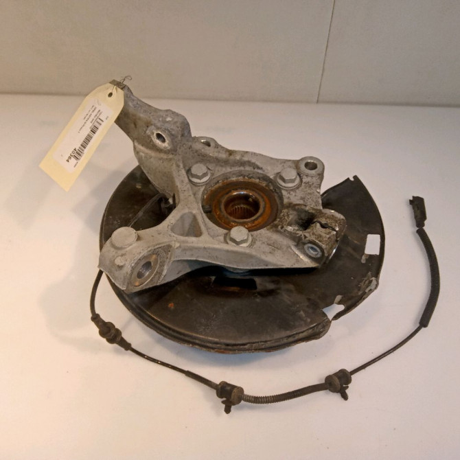 Moyeu avg occasion OPEL ASTRA IV Phase 1 01-2010->06-2012 13583479 1