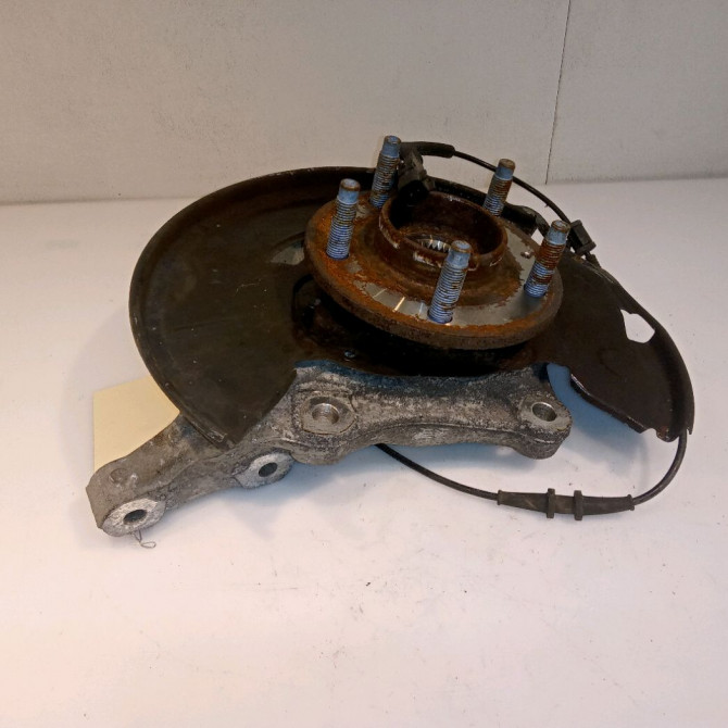 Moyeu avg occasion OPEL ASTRA IV Phase 1 01-2010->06-2012 13583479 2