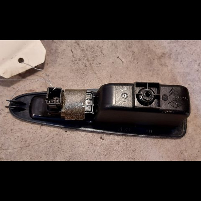Commande leve-glace porte arrière gauche occasion CITROEN C4 I Phase 2 07-2008->10-2010 1.6 HDI 92ch 6554HJ 2