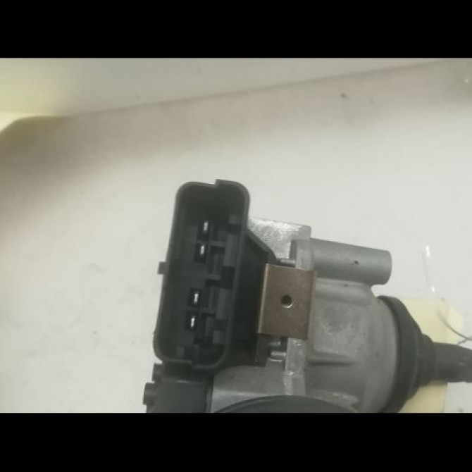 Moteur essuie-glace avant occasion CITROEN C4 PICASSO II Phase 1 04-2013->... 2.0 BlueHDi 150ch 9816172980 3