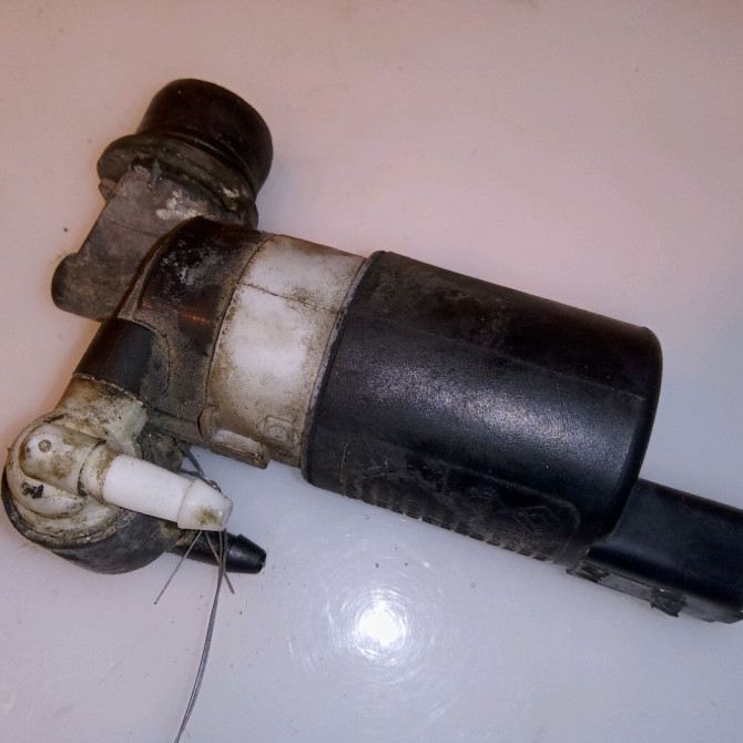 Pompe lave-glace avant occasion RENAULT MEGANE III Phase 2 BREAK 01-2012->06-2014 1.6 DCI 130ch 289200004R 2