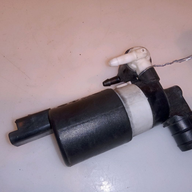 Pompe lave-glace avant occasion RENAULT LAGUNA III Phase 2 11-2010->03-2013 2.0 DCI 16v 130ch 289200004R 1