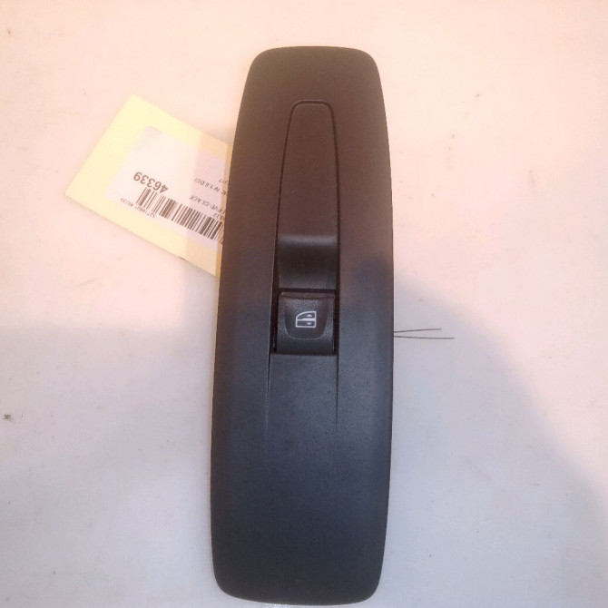 Commande lève-glace porte avant droite occasion RENAULT SCENIC IV Phase 1 04-1995->04-1999 1.6 DCI 130ch 254214896R 1