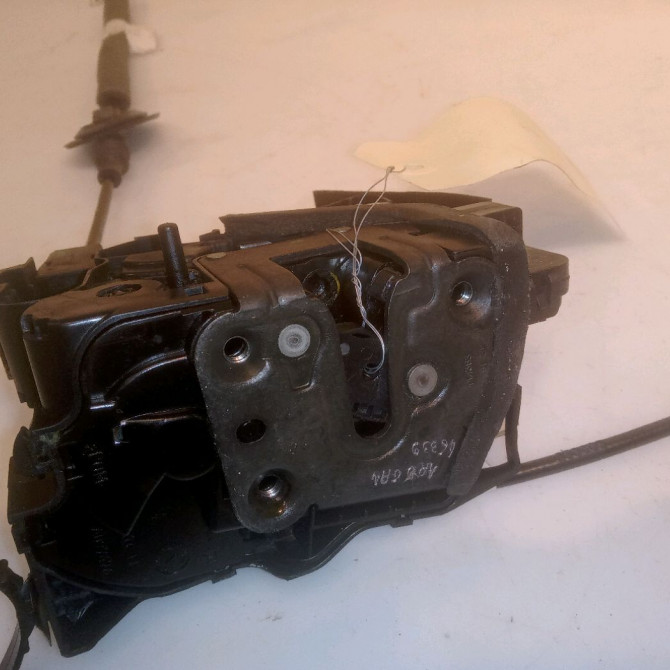 Serrure porte ard occasion RENAULT SCENIC IV Phase 1 04-1995->04-1999 1.6 DCI 130ch 825023014R 2