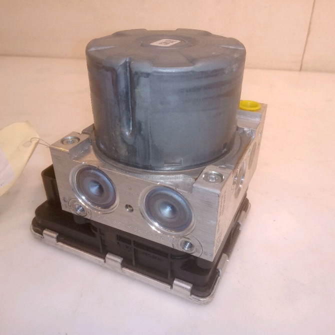 Unité hydraulique ABS occasion RENAULT SCENIC IV Phase 1 04-1995->04-1999 1.6 DCI 130ch 476605402R 3