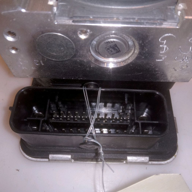 Unité hydraulique ABS occasion RENAULT SCENIC IV Phase 1 04-1995->04-1999 1.6 DCI 130ch 476605402R 4