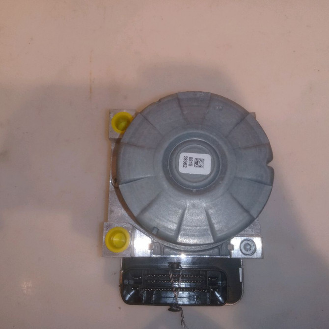 Unité hydraulique ABS occasion RENAULT SCENIC IV Phase 1 04-1995->04-1999 1.6 DCI 130ch 476605402R 5