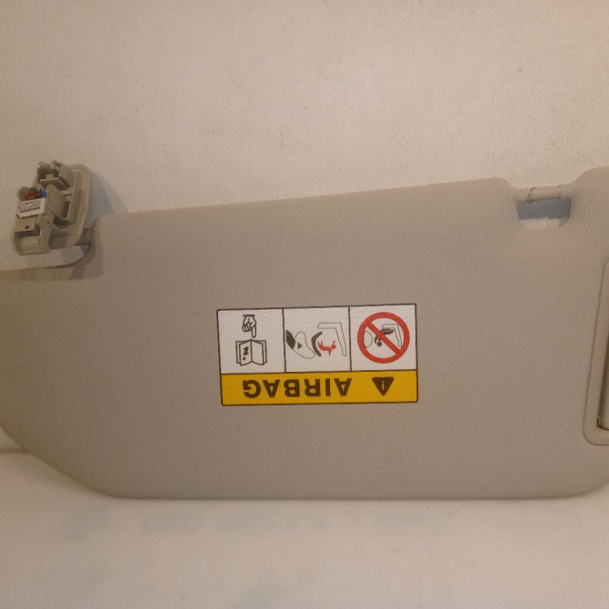 Pare-soleil droit occasion RENAULT SCENIC IV Phase 1 04-1995->04-1999 1.6 DCI 130ch 964002917R 2