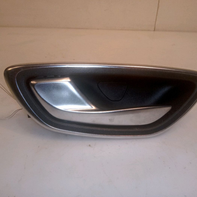 Poignee int porte avg occasion RENAULT SCENIC IV Phase 1 04-1995->04-1999 1.6 DCI 130ch 806710918R 1