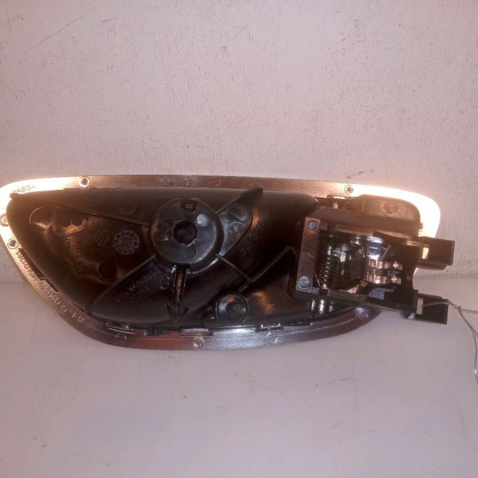 Poignee int porte avg occasion RENAULT SCENIC IV Phase 1 04-1995->04-1999 1.6 DCI 130ch 806710918R 2