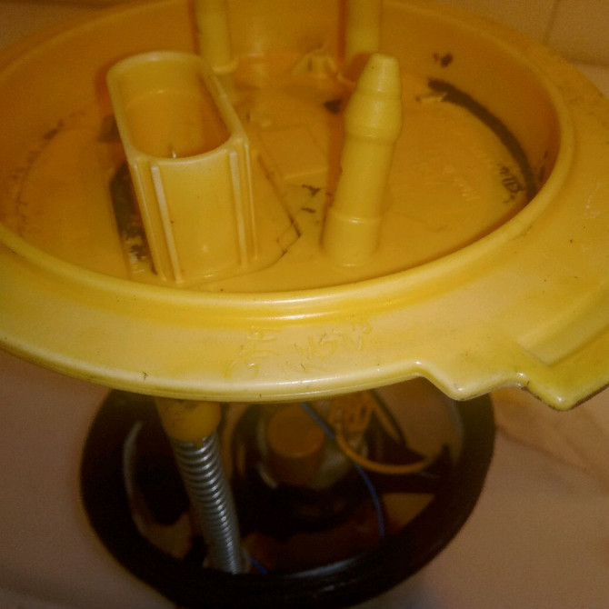 Jauge a carburant occasion VOLKSWAGEN GOLF VI 4