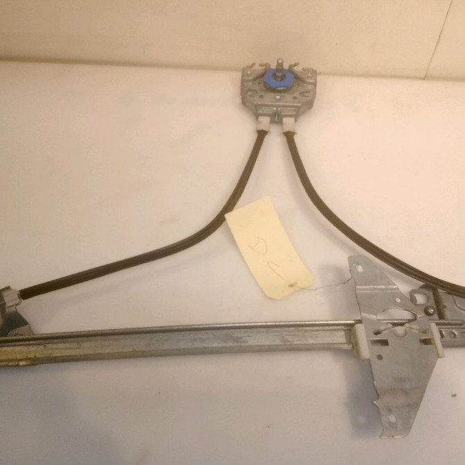 Mecanisme leve-glace arrière gauche occasion PEUGEOT 307 Phase 2 SW 06-2005->07-2008 1.6HDi 16v FAP 110ch 922399 2