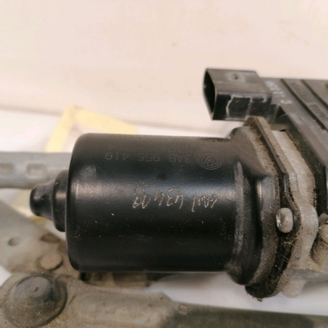 Moteur essuie-glace avant occasion VOLKSWAGEN PASSAT VI Phase 1 04-1995->04-1999 2.0 TDI 136ch 3C1955601 3