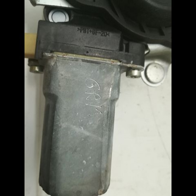 Mecanisme+moteur leve-glace avg occasion HYUNDAI I 10 I Phase 1 03-2008->12-2010 1.2i 824030X010 4