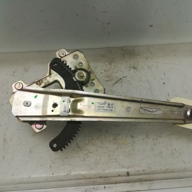 Mecanisme leve-glace arrière gauche occasion HYUNDAI I 10 I Phase 1 03-2008->12-2010 1.2i 834010X000 2