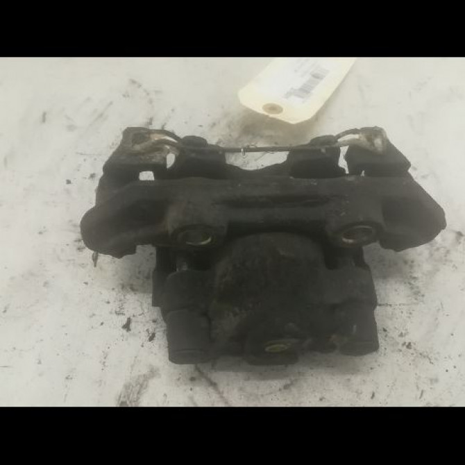 Etrier de frein avant droit occasion OPEL CORSA I 90421740 2