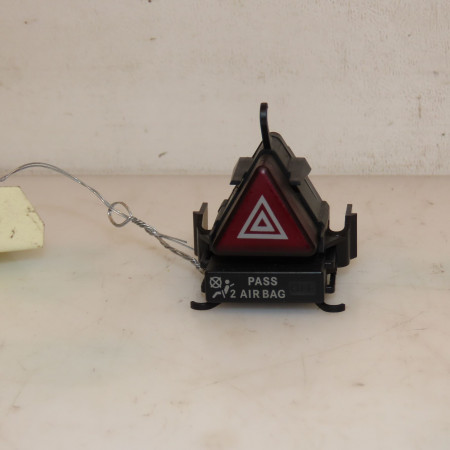 Bouton de warning occasion MERCEDES CLASSE A II Phase 2 04-2008->06-2012 A 180 CDI 16982036109174