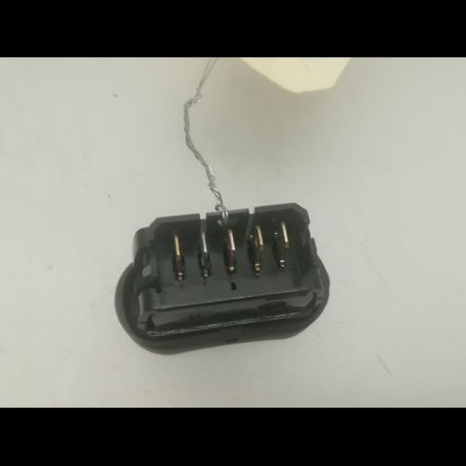 Commande lève-glace porte avant gauche occasion DACIA SANDERO I Phase 1 06-2008->10-2012 1.4 MPI 75ch 8200602227 2