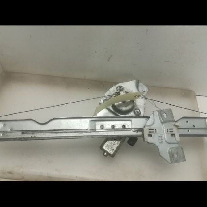 Mecanisme + moteur lève-glace avant droit occasion DACIA SANDERO I Phase 1 06-2008->10-2012 1.4 MPI 75ch 8200733828 2