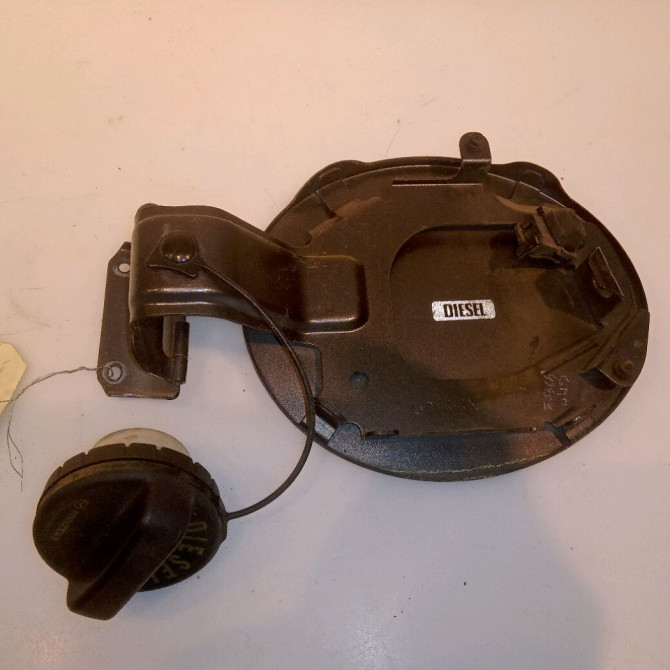 Volet de trappe carburant occasion MAZDA 3 I Phase 1 10-2003->07-2006 BBN942410 1