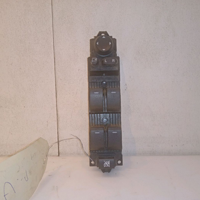 Commande lève-glace porte avant gauche occasion MAZDA 3 I Phase 1 10-2003->07-2006 BCD166350B 1