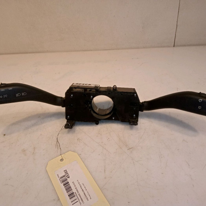 Commande essuie glace occasion VOLKSWAGEN POLO IV Phase 2 05-2005->09-2009 1.4 TDI 70ch 1