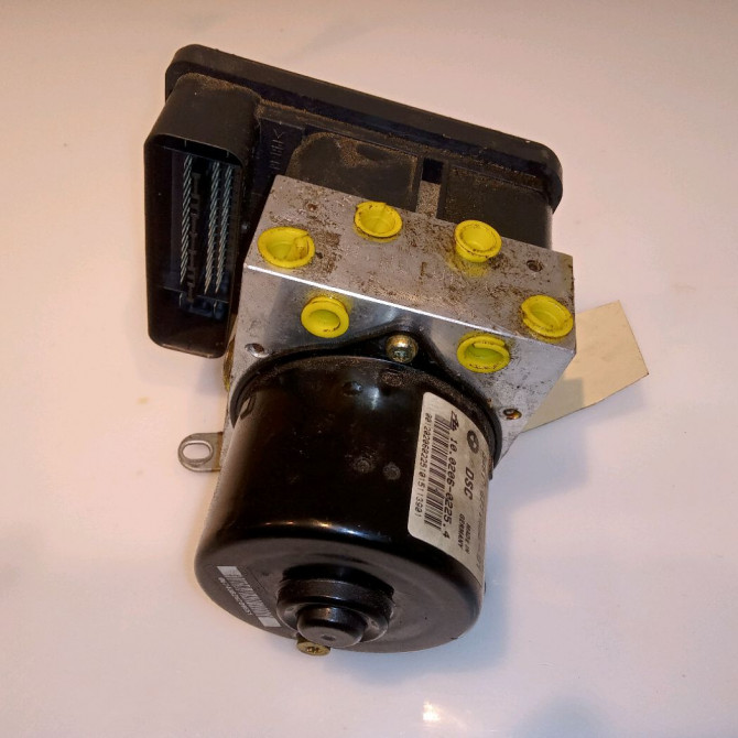 Unité hydraulique ABS occasion B.M.W. SERIE 1 I Phase 1 05-2004->12-2006 120d 34512460450 4