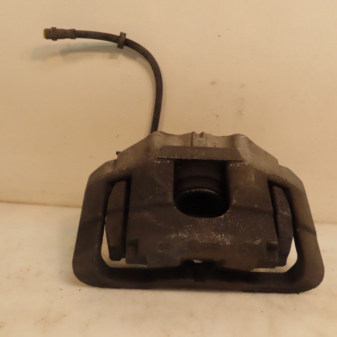 Etrier de frein avant gauche occasion  8E0615123B 2