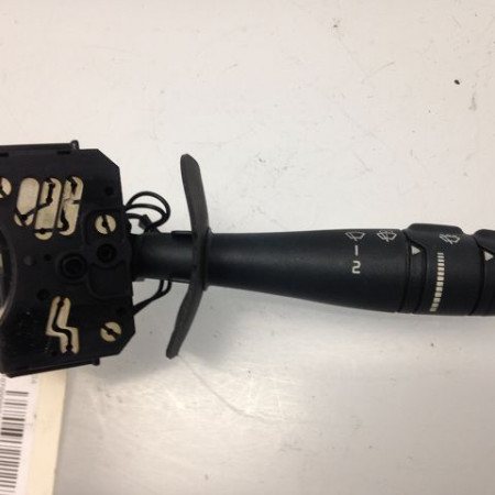 Commande essuie glace occasion RENAULT MEGANE I Phase 1 11-1995->03-1999 1.6 7701047262