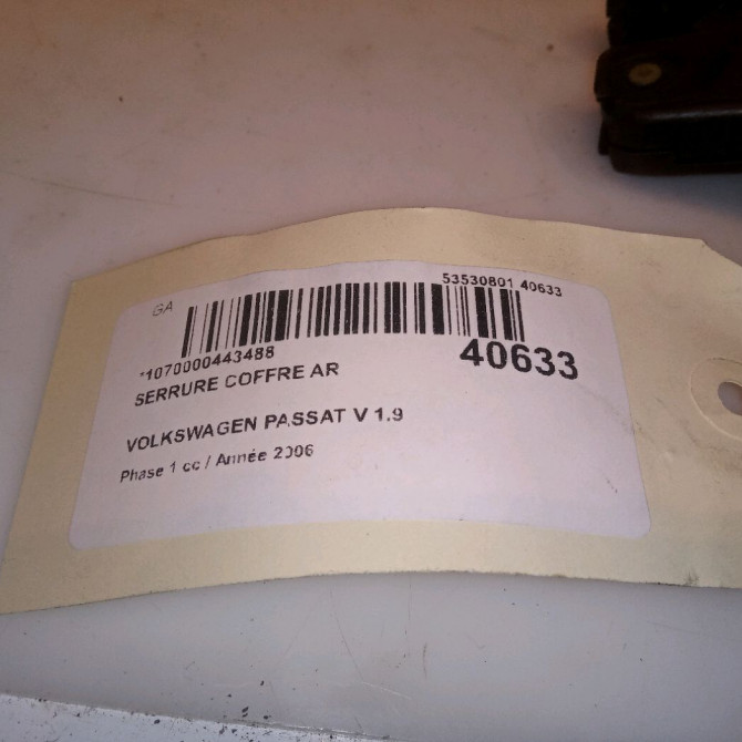 Serrure coffre arrière occasion VOLKSWAGEN PASSAT V Phase 1 03-2005->10-2010 1.9 TDI 105ch 4F5827505D 4