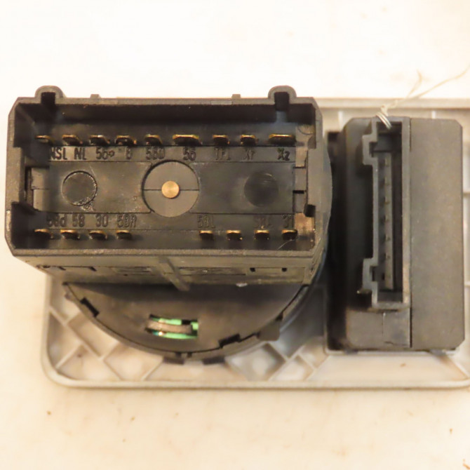 Interrupteur commande de phares occasion AUDI A6 II Phase 1 06-1997->07-2001 2.5 TDi 150ch 4B1941531CB98 2