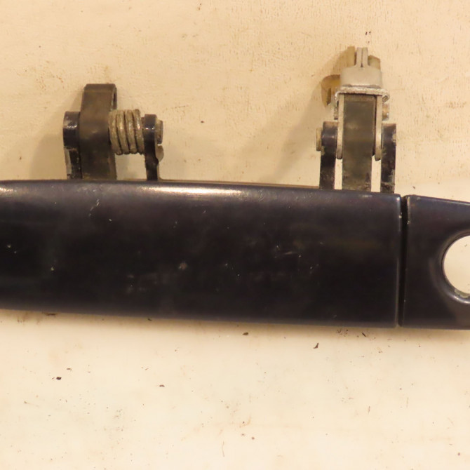 Poignee ext porte avg occasion AUDI A6 II Phase 1 06-1997->07-2001 2.5 TDi 150ch 4B1837207GRU 1