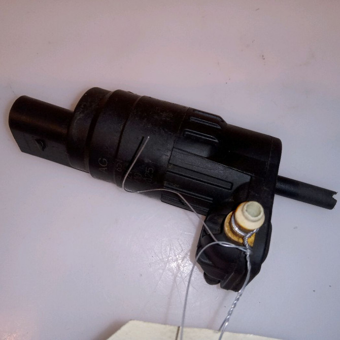 Pompe lave-glace avant occasion AUDI A1 Phase 1 06-2010->03-2015 1.6 TDI 105ch 1K6955651 2