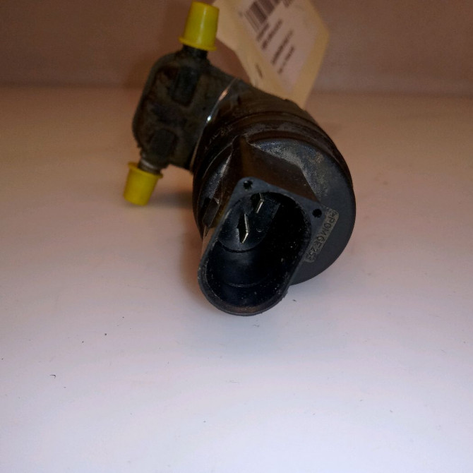 Pompe lave-glace avant occasion VOLKSWAGEN GOLF V Phase 1 11-2003->10-2008 1.9 TDI 105ch 1K6955651 3