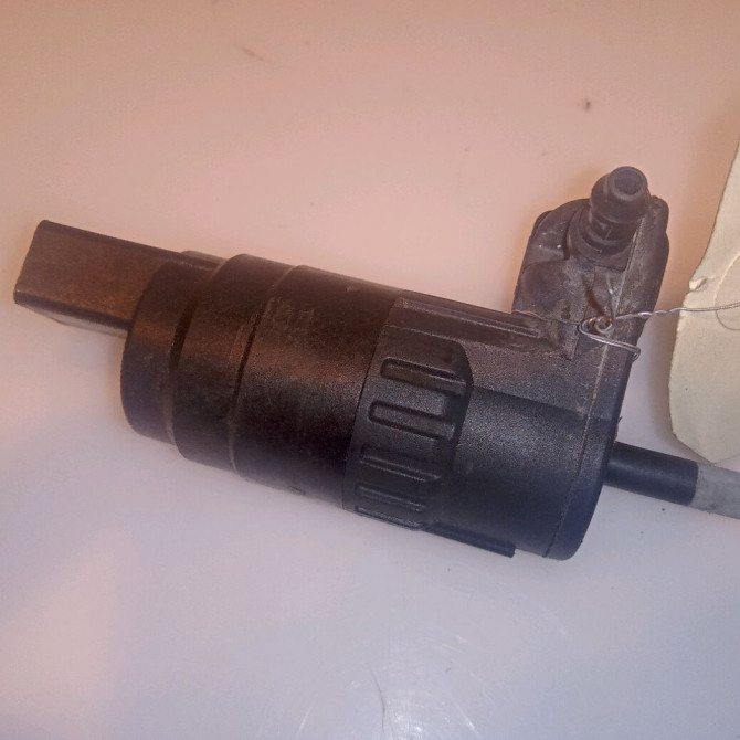 Pompe lave-glace avant occasion AUDI A3 II Phase 2 06-2008->07-2012 1K6955651 1