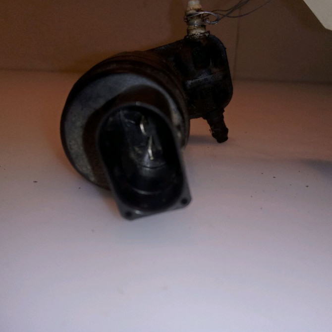 Pompe lave-glace avant occasion SKODA YETI 1K6955651 3