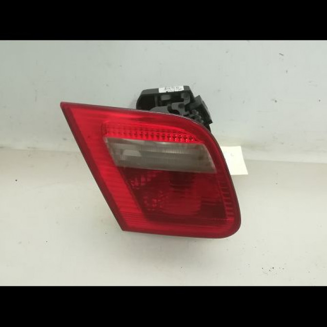 Feu arrière interieur gauche occasion B.M.W. SERIE 3 IV Phase 2 09-2001->03-2005 320 Cd 63216920705 1