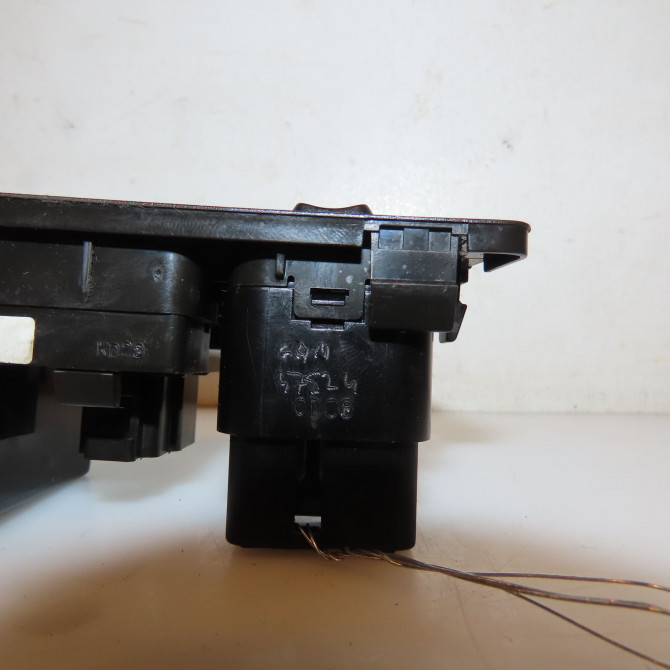 Commande rétroviseurs extérieures électriques occasion CHEVROLET SPARK Phase 1 01-2010->09-2012 1.2 16v 81ch 96409668 3