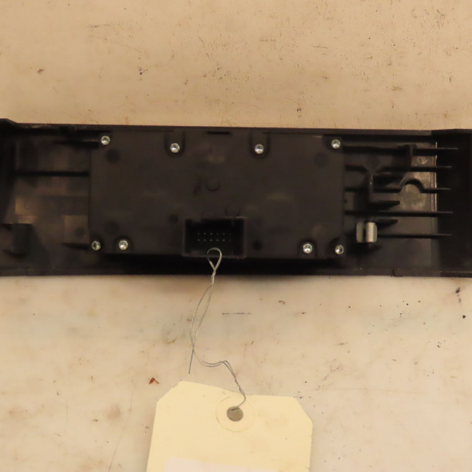 Interrupteur commande de phares occasion B.M.W. SERIE 5 V Phase 1 07-2003->03-2007 530d 218ch 61316924103 2