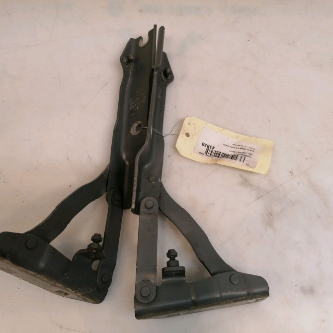 Jeu compas capot occasion B.M.W. SERIE 5 V Phase 1 07-2003->03-2007 530d 218ch 41617120276 1