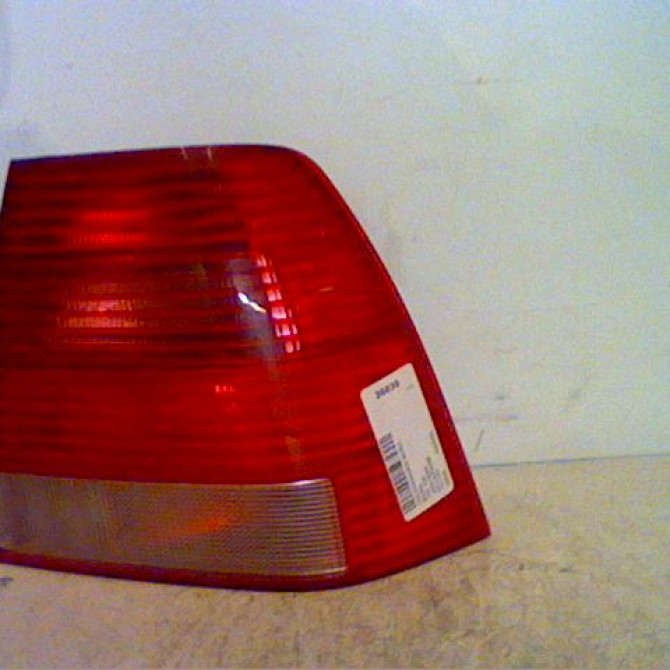 Feu arrière droit occasion VOLKSWAGEN BORA Phase 1 10-1998->12-2005 1J5945096AD 2