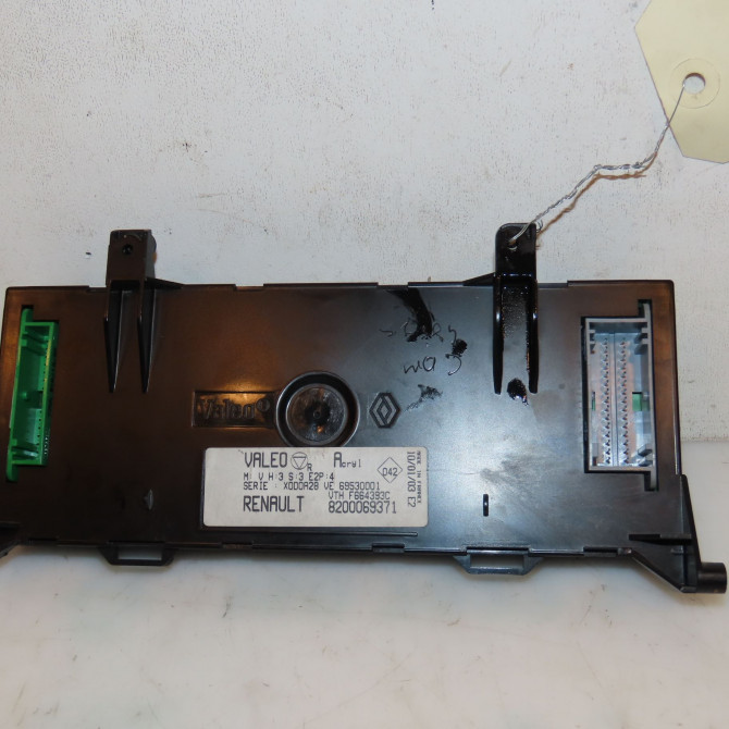 Commande de chauffage occasion RENAULT CLIO II Phase 2 06-2001->07-2006 1.5 DCI 65ch 8200352852 2