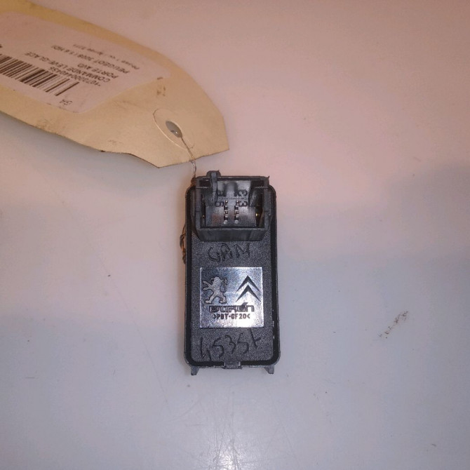 Commande lève-glace porte avant droite occasion PEUGEOT 3008 I Phase 1 04-2009->12-2013 1.6 HDI 112ch 6490X3 2