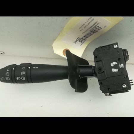 Commande clignotant occasion RENAULT CLIO II Phase 2 06-2001->07-2006 1.4i 16v 7701066570
