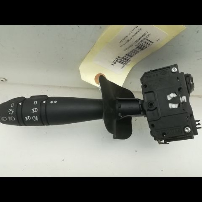 Commande clignotant occasion RENAULT CLIO II Phase 2 06-2001->07-2006 1.4i 16v 7701066570 1