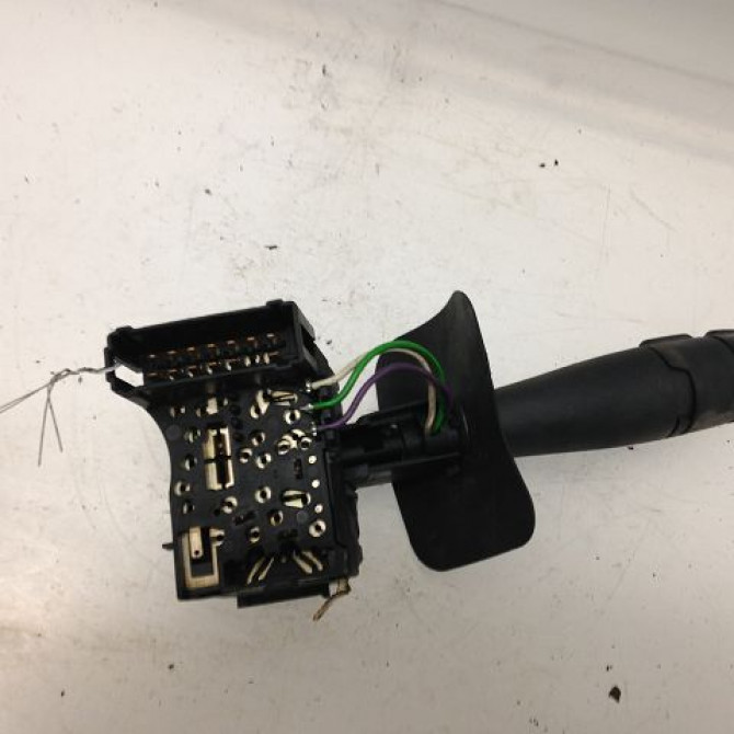 Commande clignotant occasion RENAULT CLIO II Phase 2 06-2001->07-2006 1.5 DCI 65ch 7701066570 2