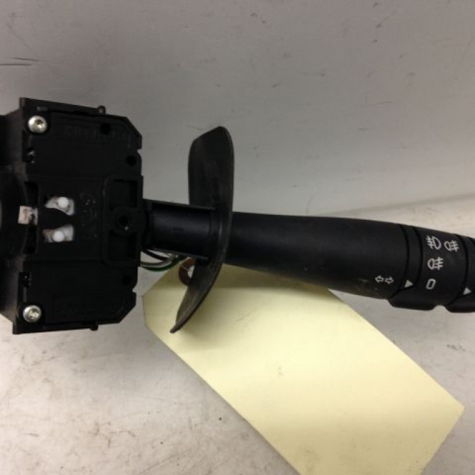 Commande clignotant occasion RENAULT CLIO II Phase 2 06-2001->07-2006 1.4 16v 7701066570 1