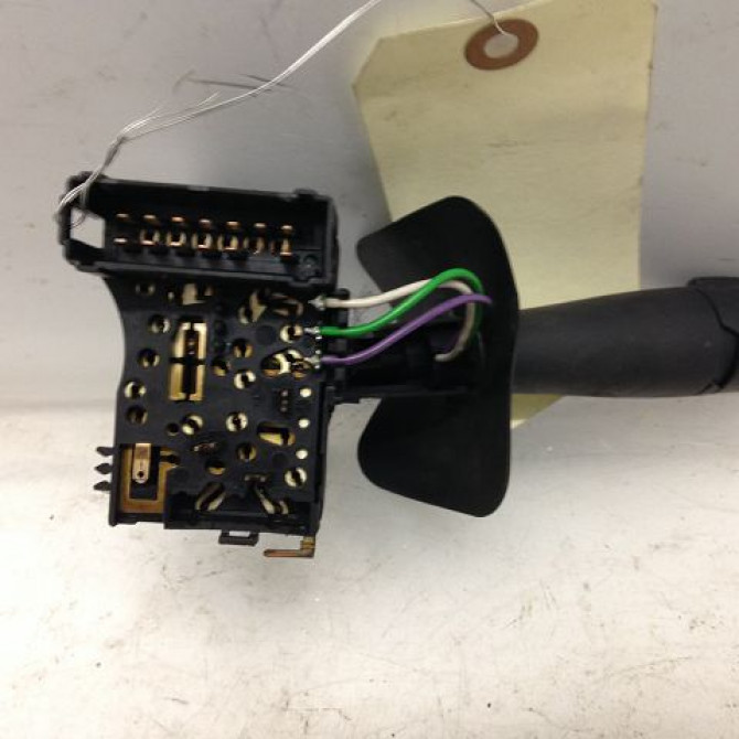 Commande clignotant occasion RENAULT CLIO II Phase 2 06-2001->07-2006 1.4 16v 7701066570 2