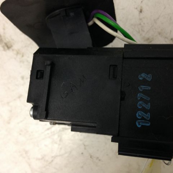 Commande clignotant occasion RENAULT CLIO II Phase 2 06-2001->07-2006 1.4 16v 7701066570 3